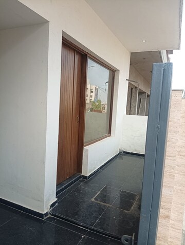 Room in 3 BHK Independent House at Sanauli – for Sale