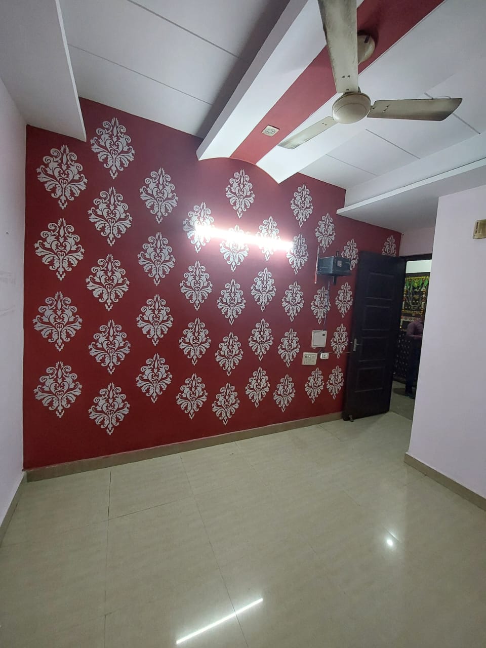 1 BHK + Pooja Room,Study Room 550 Sq.Ft. Builder Floor in Onyx Plaza