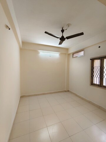 Room in 1 BHK Apartment at Begumpet – for Rent