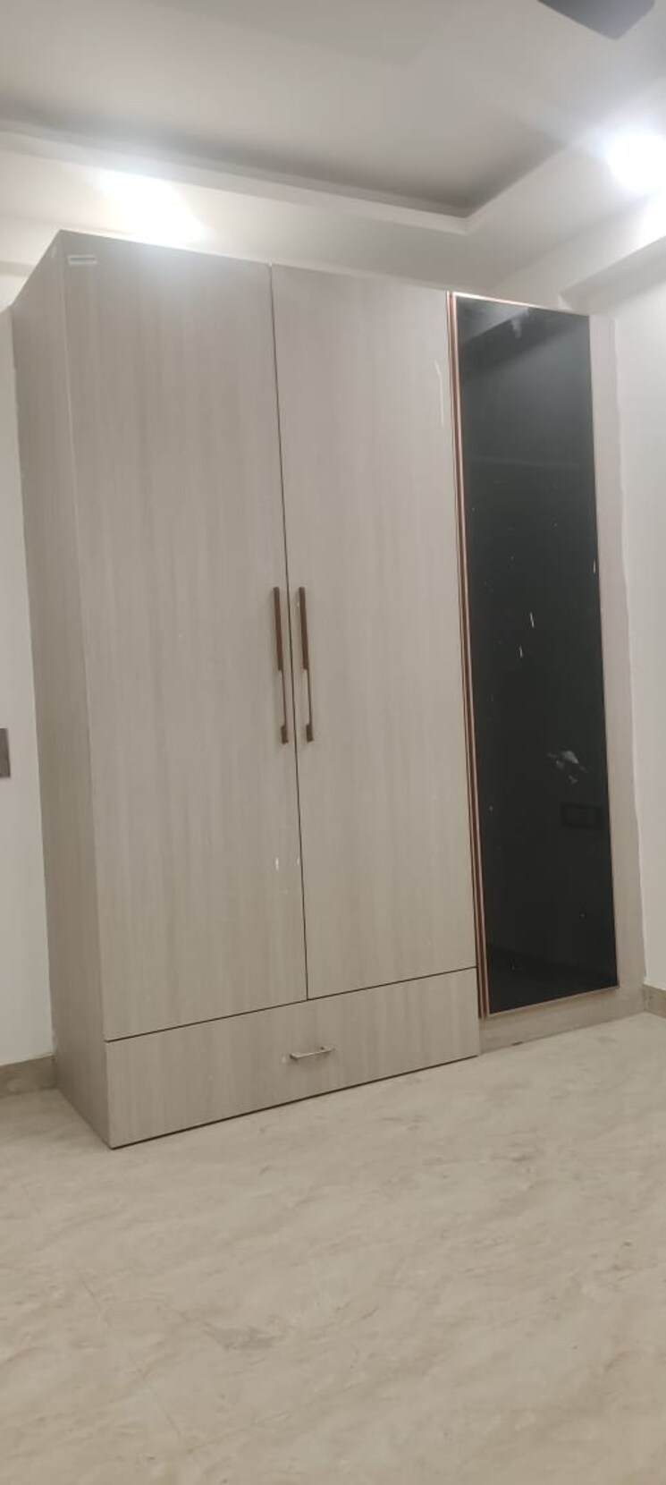 Room, cosmic-italia 4 Bedroom 200 Sq.Yd. Builder Floor In Vasundhara Sector 5 Ghaziabad 8044444