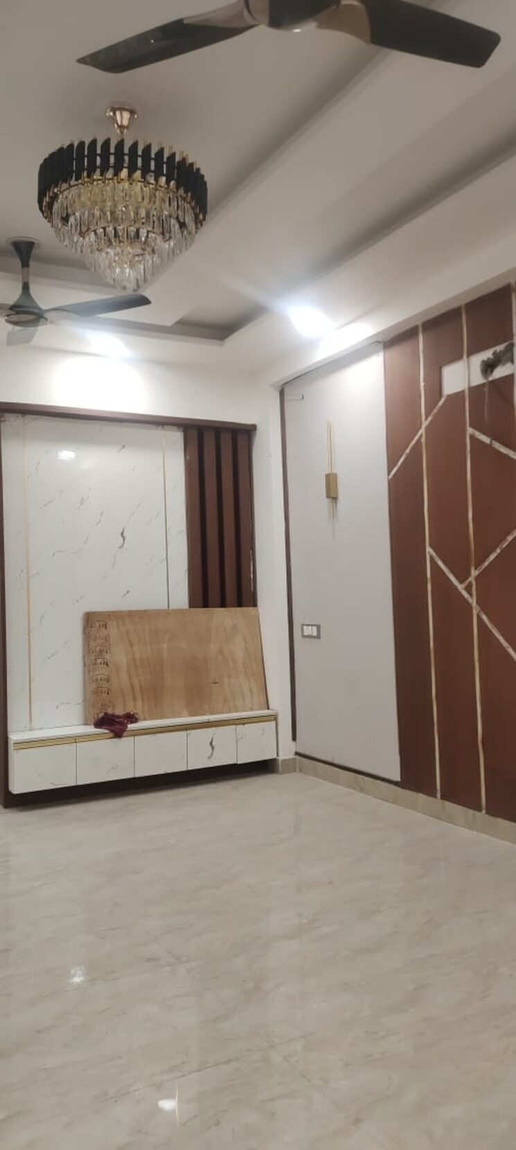 Room, cosmic-italia 4 Bedroom 200 Sq.Yd. Builder Floor In Vasundhara Sector 5 Ghaziabad 8044444