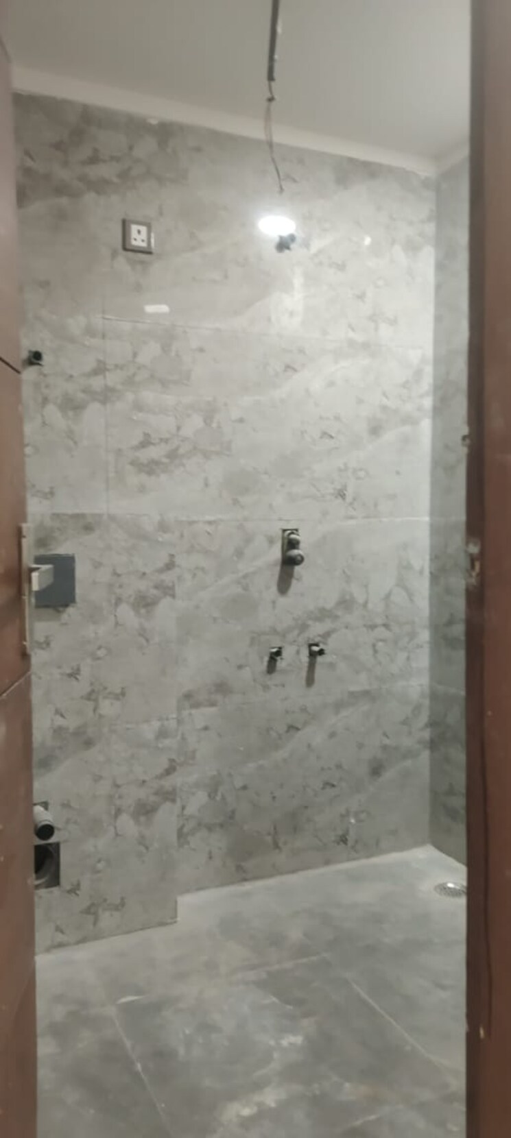 Bathroom, cosmic-italia 4 Bedroom 200 Sq.Yd. Builder Floor In Vasundhara Sector 5 Ghaziabad 8044444