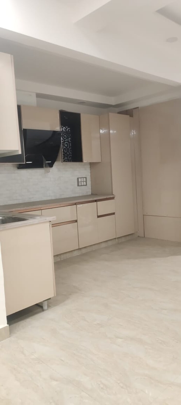 Kitchen, cosmic-italia 4 Bedroom 200 Sq.Yd. Builder Floor In Vasundhara Sector 5 Ghaziabad 8044444