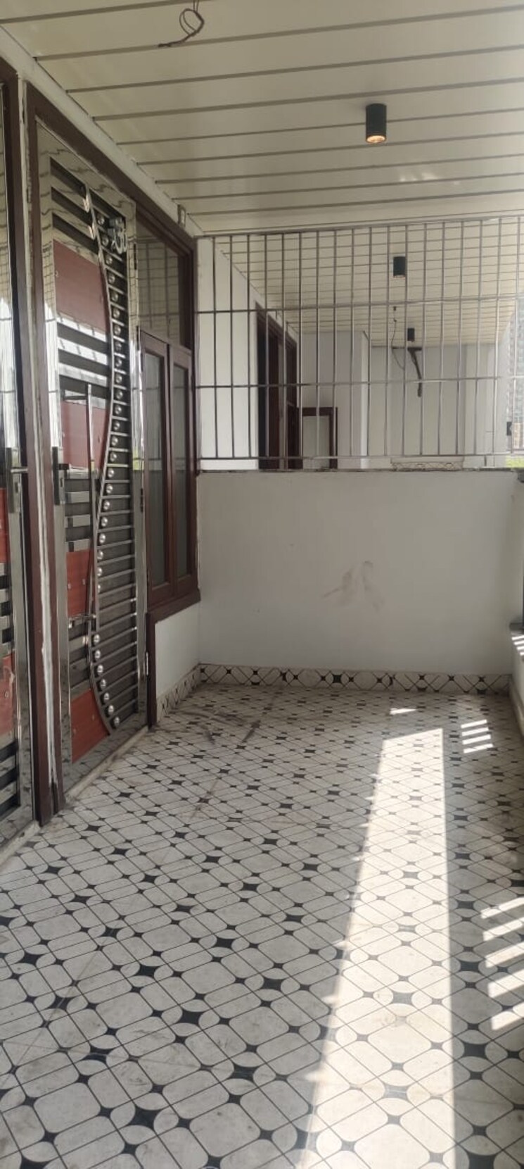 Other, cosmic-italia 4 Bedroom 200 Sq.Yd. Builder Floor In Vasundhara Sector 5 Ghaziabad 8044444