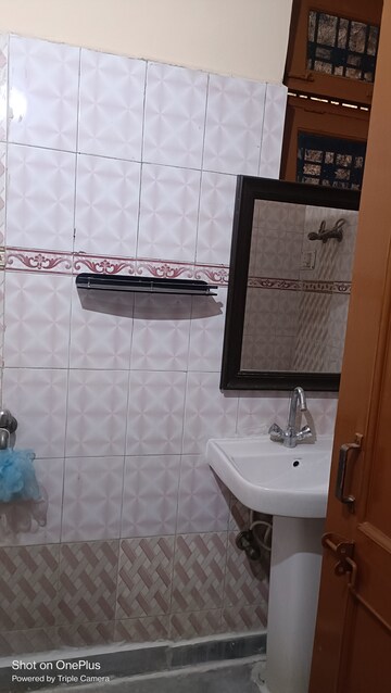Furnished Amenities in 2 BHK Builder Floor at Ashoka Enclave Faridabad, Sector 34 – for Rent