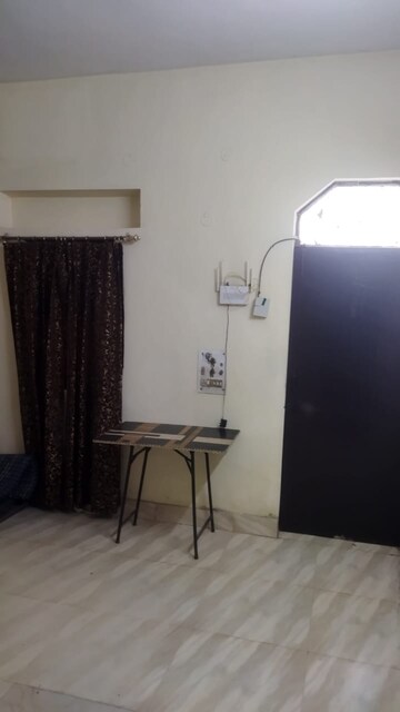 Room in 1 BHK Builder Floor at Ignou Road – for Rent