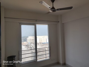 Room in 2 BHK Apartment at Signature The Serenas, Sohna Sector 36 – for Rent