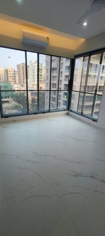 2 BHK Apartment For Rent in Rishabraj Blue Lotus, Khar West