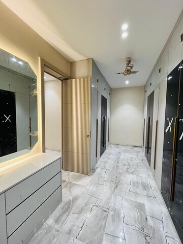 Bedroom in 5 BHK Builder Floor at Sushant Lok 3, Sector 57 – for Sale