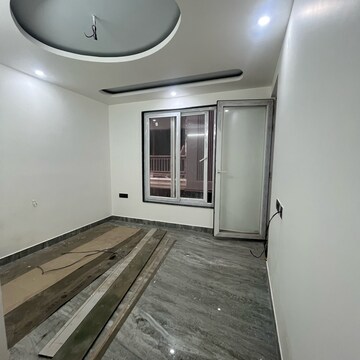 Room in 3 BHK Builder Floor at Chattarpur – for Sale