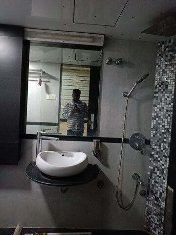 Bathroom in 2 BHK Apartment at Shree Mahavir Darshan, Lower Parel – for Rent