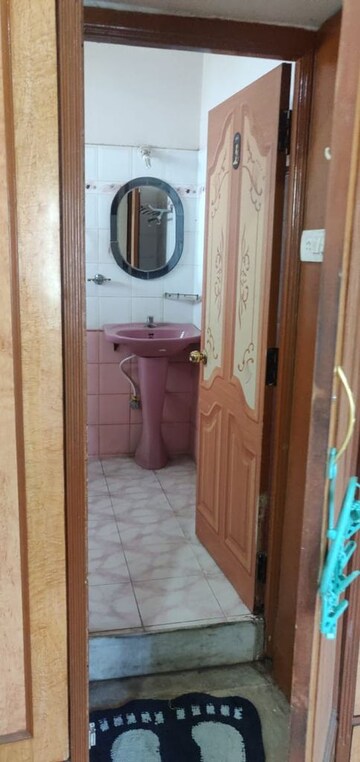 Bathroom in 3 BHK Apartment at Jubilee Hills – for Rent
