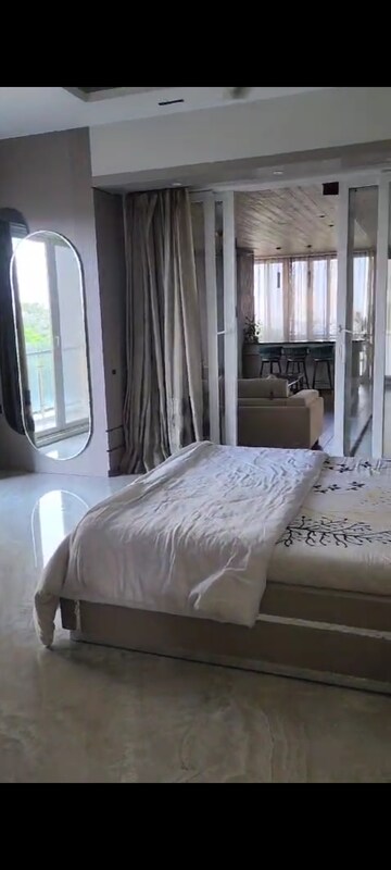 Bedroom in 4 BHK Apartment at Andheri West – for Sale