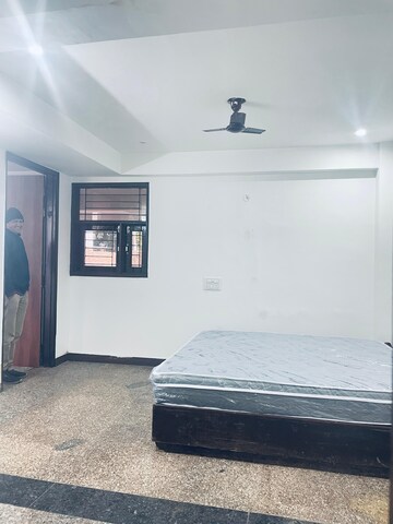 Room in 1 RK Builder Floor at Sector 57 – for Rent