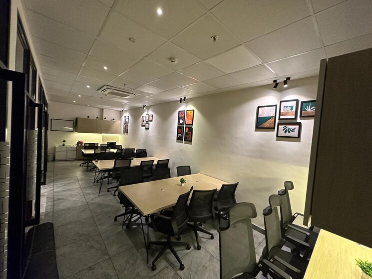 Team Area, mani-casadona Commercial Office Space 1600 Sq.Ft. In New Town Kolkata 8044851