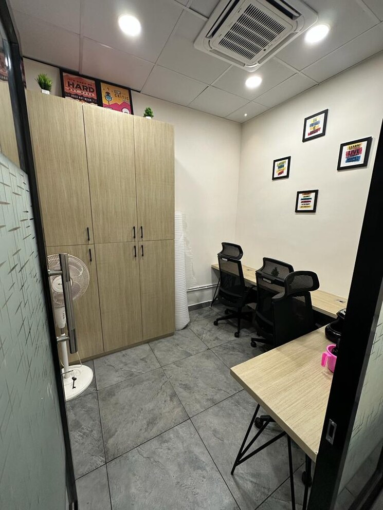 Team Area, mani-casadona Commercial Office Space 1600 Sq.Ft. In New Town Kolkata 8044851