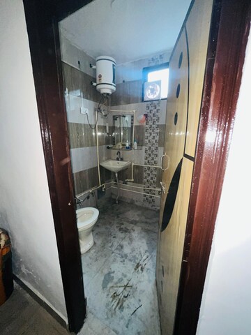 1.5 BHK Builder Floor For Rent in Rohini Sector 24