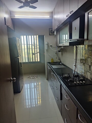 Kitchen in 2.5 BHK Apartment at Oberoi Realty Splendor, Jogeshwari East – for Rent