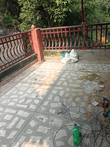 Balcony in 2 BHK Builder Floor at Dilshad Garden – for Rent