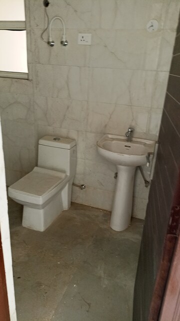 Bathroom in Studio Apartment at Jai Ambey Jagdish Puram, Raj Nagar Extension – for Rent