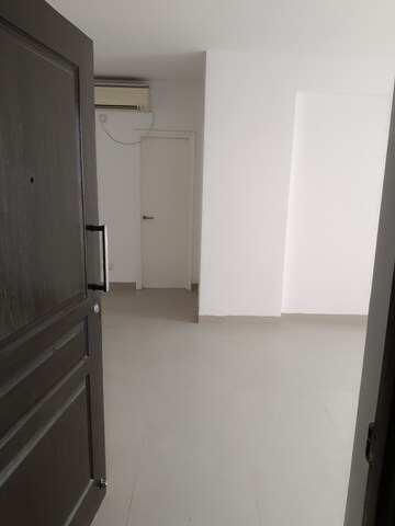 Room in 3 BHK Apartment at Emaar Gurgaon Greens, Sector 102 – for Rent