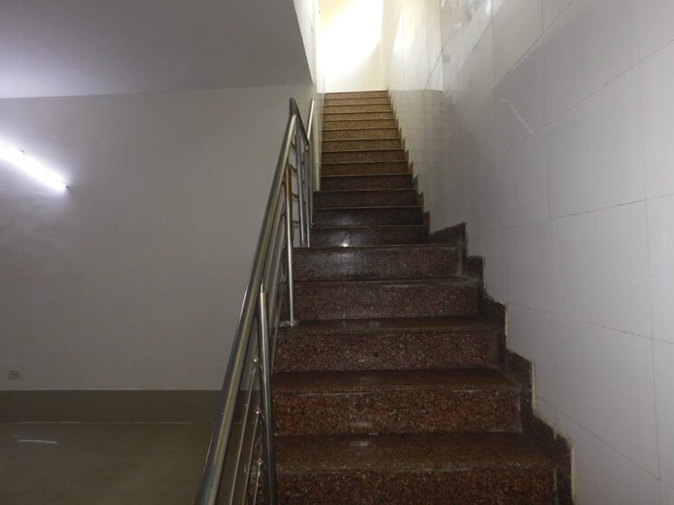 undefined, sector 26 5 Bedroom 162 Sq.Mt. Independent House In Sector 26 Noida 8044951