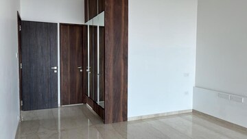 Room in 5 BHK Apartment at Avighna One Avighna Park, Lower Parel – for Sale