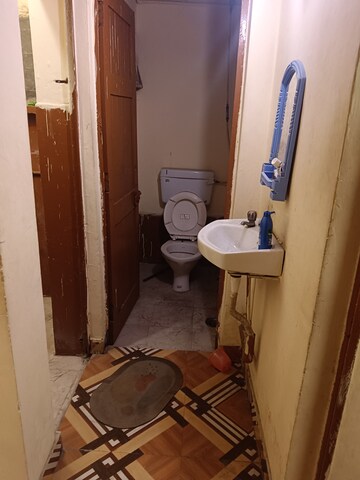 Bathroom in 1 BHK Apartment at Dilshad Garden – for Rent