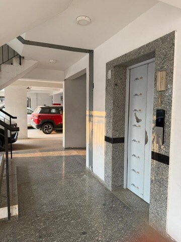 Parking in 3.5 BHK Builder Floor at Sai Kunj New Palam  vihar, New Palam Vihar Phase 3 – for Sale