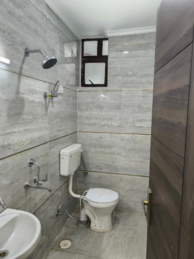 Bathroom, alwar bhiwadi road 2 Bedroom 735 Sq.Ft. Apartment In Alwar Bhiwadi Road Bhiwadi 8045207