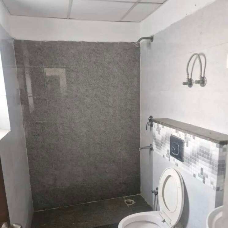 Bathroom, nk-sharma-savitry-greens 4 Bedroom 2465 Sq.Ft. Apartment In Vip Road Zirakpur 8045095