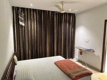 Bedroom in 3 BHK Apartment at Oberoi Exquisite Goregaon, Goregaon East – for Rent