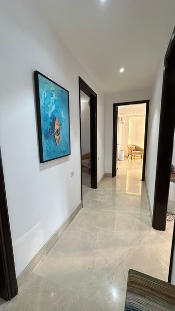 Room in 3.5 BHK Apartment at Defence Colony – for Rent