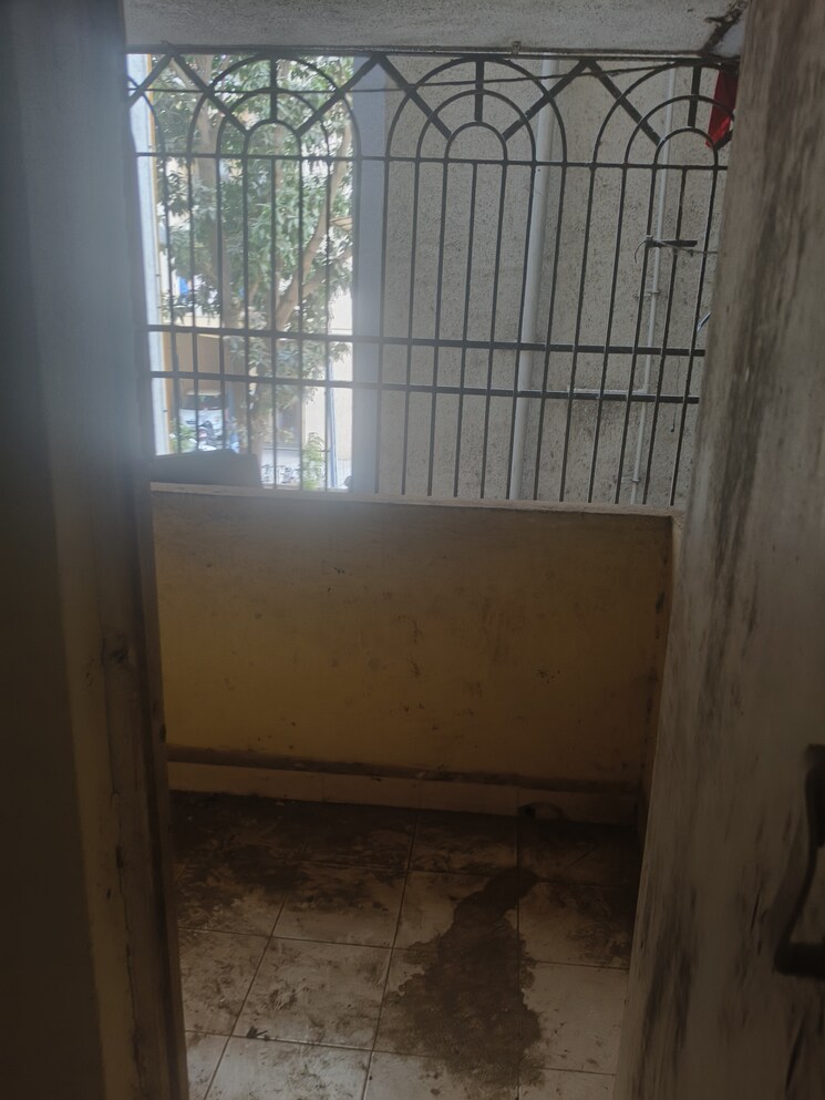 Bathroom, apurva-lake-view 1 Bedroom 580 Sq.Ft. Apartment In Khadakpada Thane 8045170