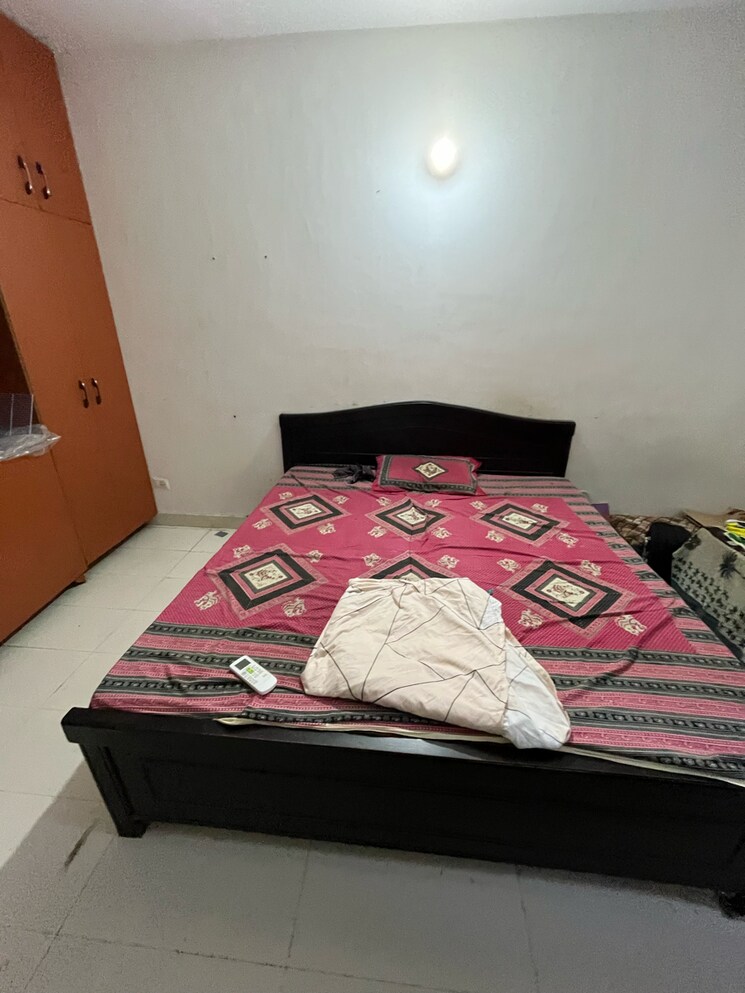 Room, orbit-apartments 1 Bedroom 300 Sq.Ft. Apartment In Vip Road Zirakpur 8045169