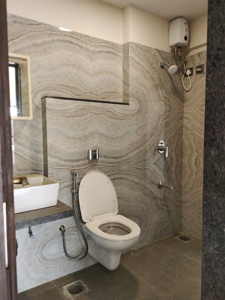 Bathroom, kumar-harshvardhan-chs 1 Bedroom 450 Sq.Ft. Apartment In Andheri West Mumbai 8045198