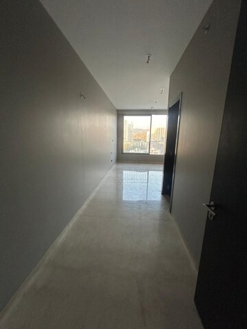 Room in 3 BHK Apartment at Oberoi Sky City, Borivali East – for Rent