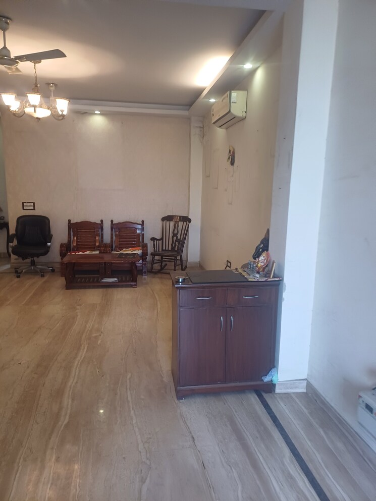 undefined, sector 37 3 Bedroom 268 Sq.Yd. Builder Floor In Sector 37 Faridabad 8045212