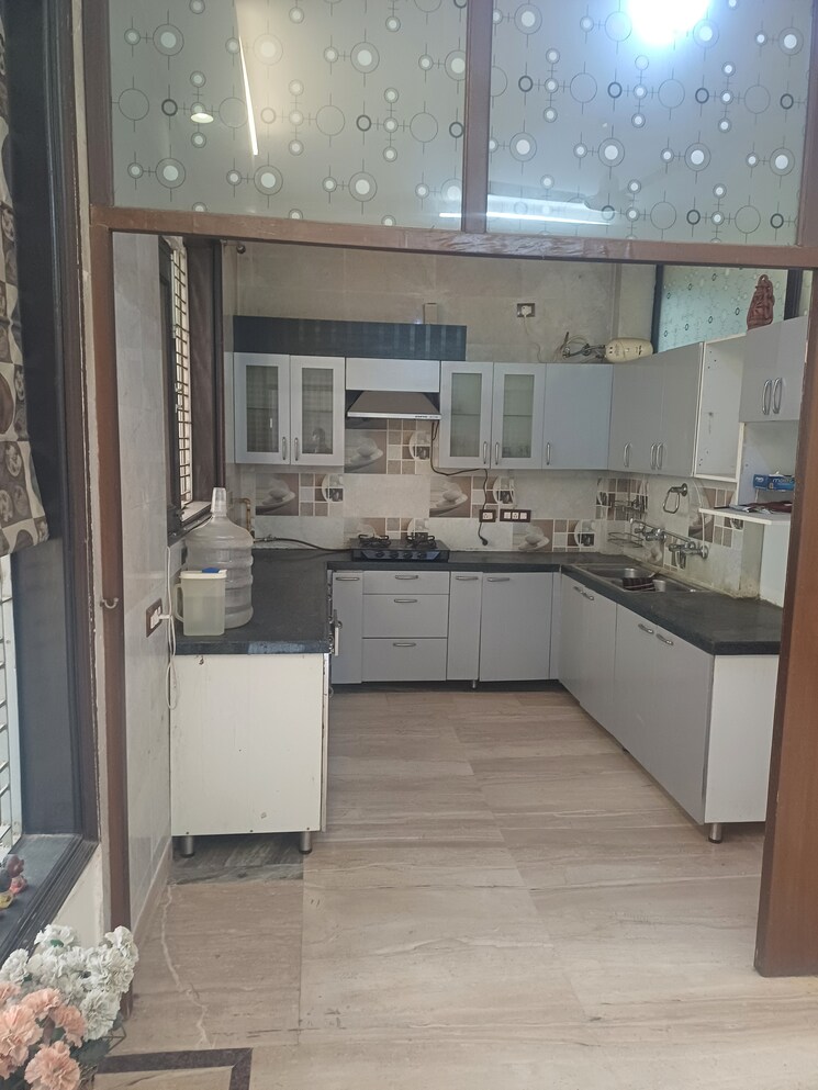 Kitchen, sector 37 3 Bedroom 269 Sq.Yd. Builder Floor In Sector 37 Faridabad 8045259