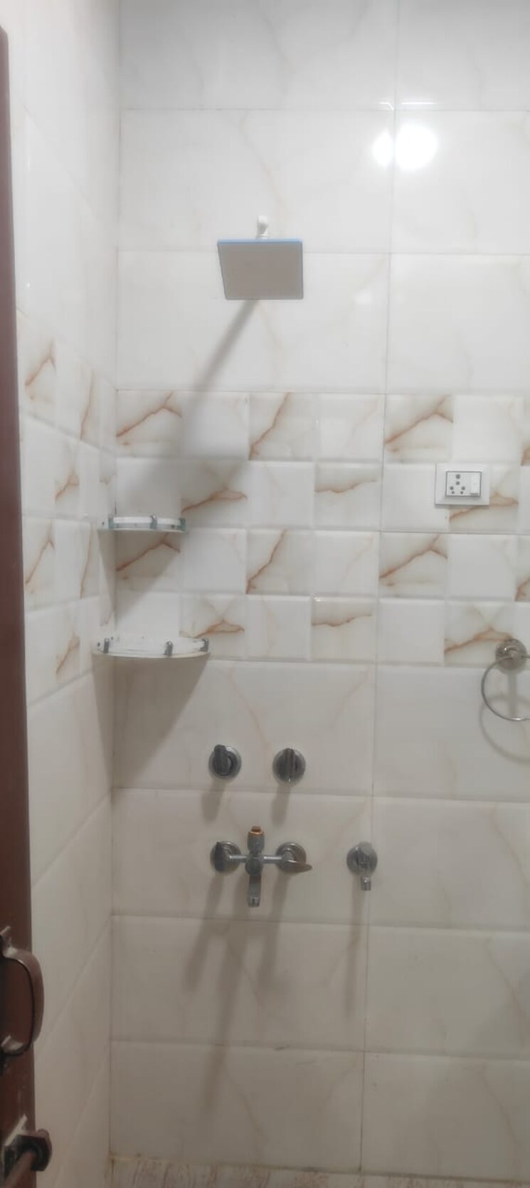 Bathroom, rohini sector 24 3 Bedroom 90 Sq.Mt. Builder Floor In Rohini Sector 24 Delhi 8045257