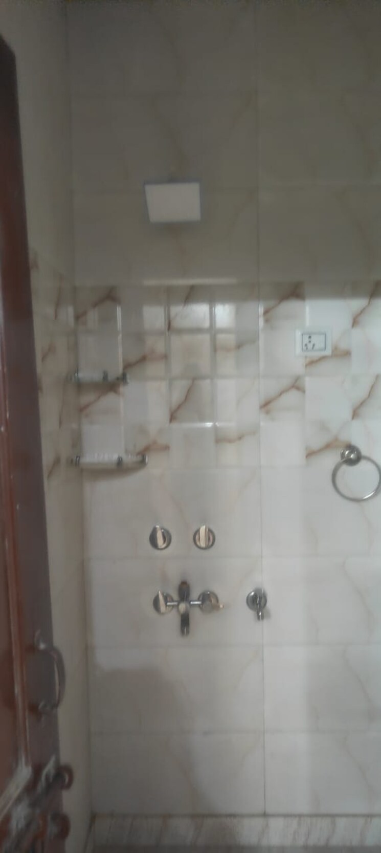 Bathroom, rohini sector 24 3 Bedroom 90 Sq.Mt. Builder Floor In Rohini Sector 24 Delhi 8045257