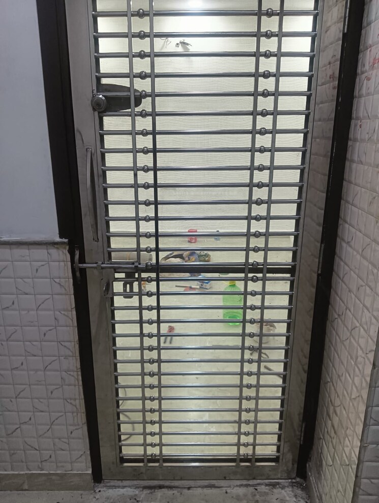 undefined, rohini sector 24 3 Bedroom 90 Sq.Mt. Builder Floor In Rohini Sector 24 Delhi 8045257