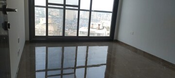 Room in 3 BHK Apartment at RNA NG Eclat, Andheri West – for Rent