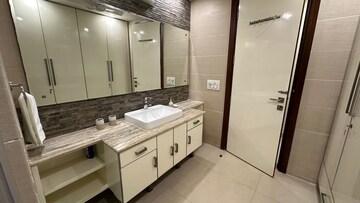 Attached Bathroom in 3 BHK Apartment at Defence Colony – for Rent