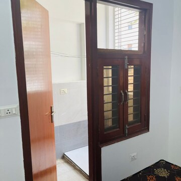 Room in 1 BHK Builder Floor at S S Southend, Sector 49 – for Rent