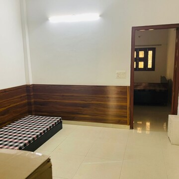 Room in 1 BHK Builder Floor at S S Southend, Sector 49 – for Rent