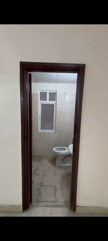 2.5 BHK Builder Floor For Rent in Wave Prime Floors, Wave City