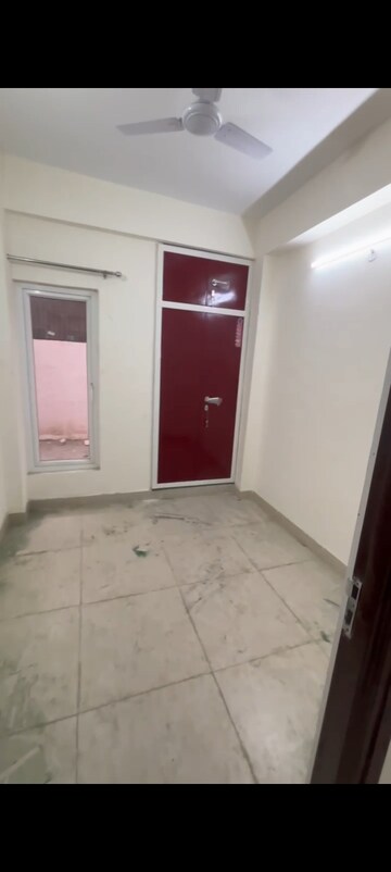 Room in 2.5 BHK Builder Floor at Wave Prime Floors, Wave City – for Rent