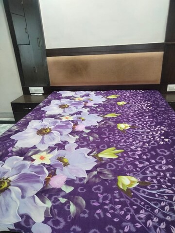 Bedroom in 2 BHK Apartment at Parag Mansion Chs , Andheri West – for Rent