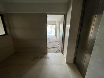 Room in 3 BHK Apartment at Greenscape The Residence, Nerul – for Sale